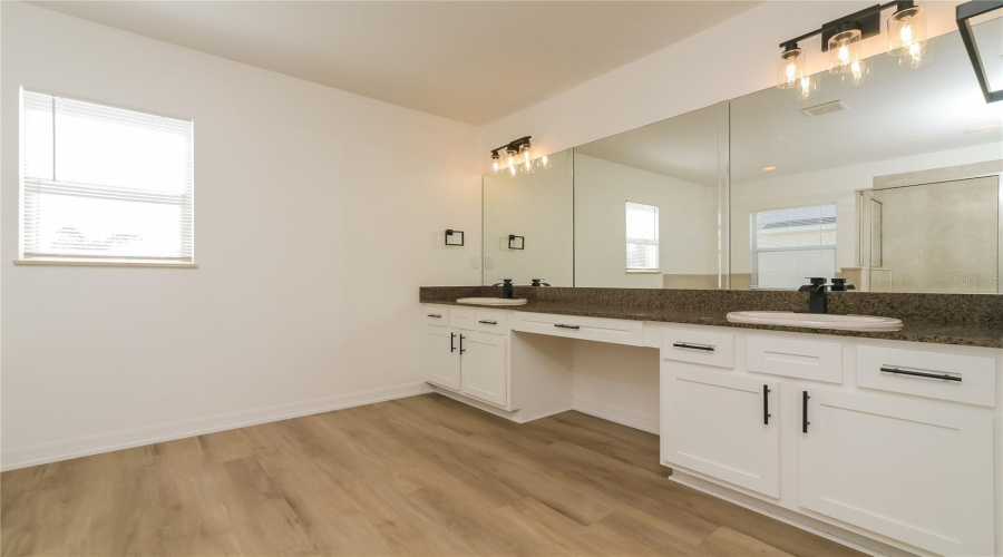 DAVENPORT, Florida 33837, 5 Bedrooms Bedrooms, ,3 BathroomsBathrooms,Residential,For Sale,FAIRHAVEN,0,MFRTB8449108