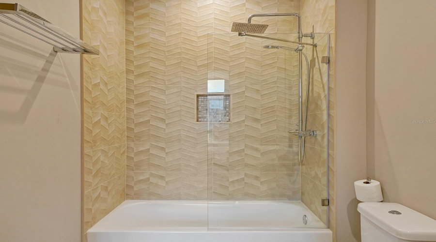 KISSIMMEE, Florida 34747, 4 Bedrooms Bedrooms, ,4 BathroomsBathrooms,Residential,For Sale,ROCKEFELLER,0,MFRO6137419