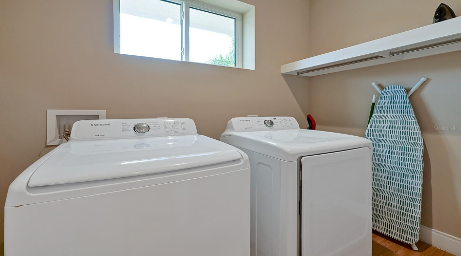 KISSIMMEE, Florida 34747, 4 Bedrooms Bedrooms, ,4 BathroomsBathrooms,Residential,For Sale,ROCKEFELLER,0,MFRO6137419