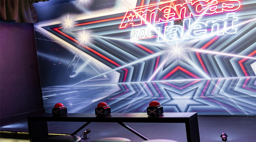 REUNION, Florida 34747, 5 Bedrooms Bedrooms, ,4 BathroomsBathrooms,Residential,For Sale,CASTLE PINES,0,MFRO6362226