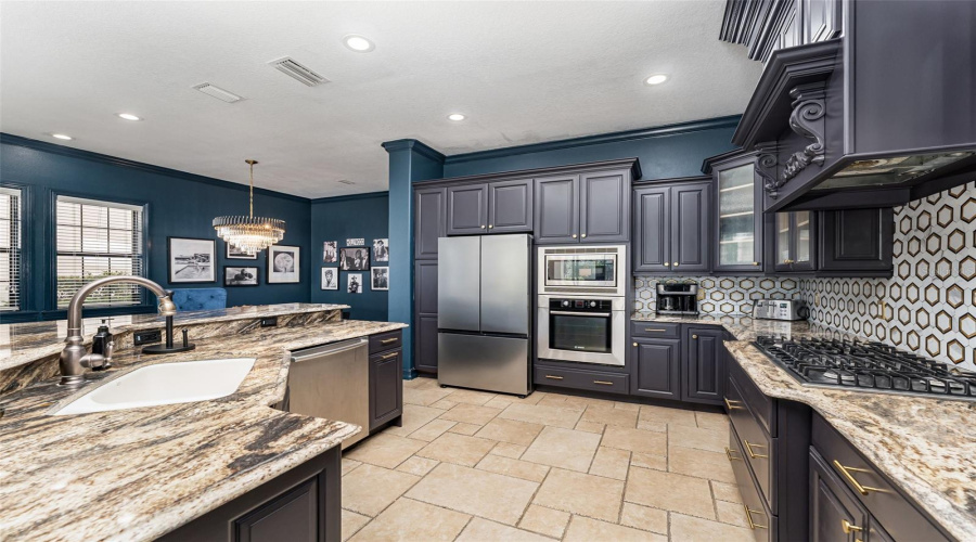 REUNION, Florida 34747, 5 Bedrooms Bedrooms, ,4 BathroomsBathrooms,Residential,For Sale,CASTLE PINES,0,MFRO6362226