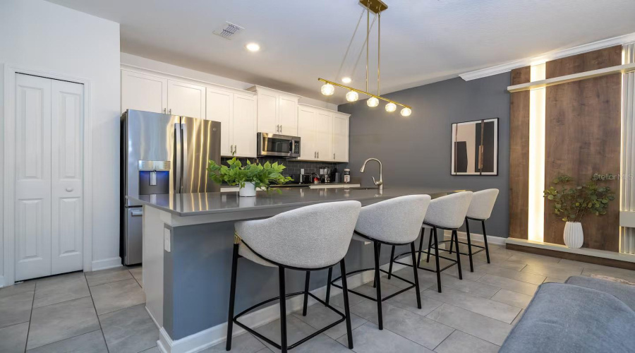 DAVENPORT, Florida 33896, 4 Bedrooms Bedrooms, ,3 BathroomsBathrooms,Residential,For Sale,KINGSBARN,0,MFRO6362612