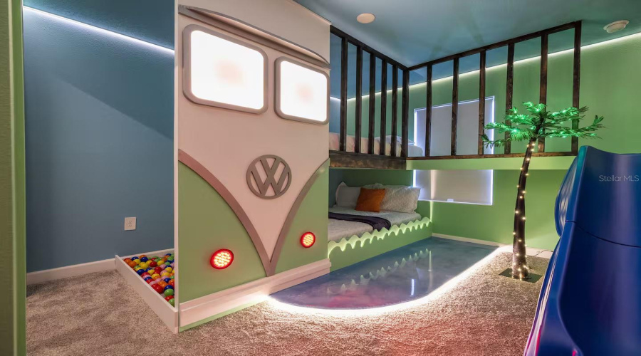 DAVENPORT, Florida 33896, 4 Bedrooms Bedrooms, ,3 BathroomsBathrooms,Residential,For Sale,KINGSBARN,0,MFRO6362612