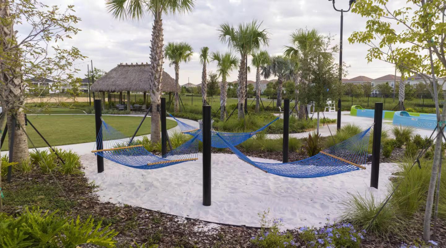 DAVENPORT, Florida 33896, 4 Bedrooms Bedrooms, ,3 BathroomsBathrooms,Residential,For Sale,KINGSBARN,0,MFRO6362612