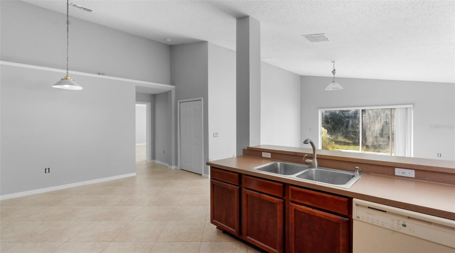 DAVENPORT, Florida 33896, 4 Bedrooms Bedrooms, ,2 BathroomsBathrooms,Residential,For Sale,SADDLE RIDGE,0,MFRO6356100