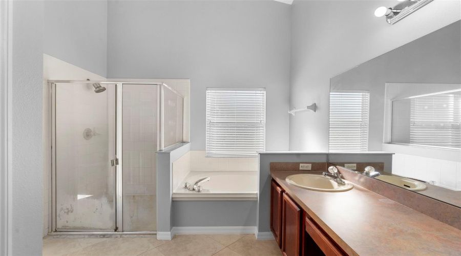 DAVENPORT, Florida 33896, 4 Bedrooms Bedrooms, ,2 BathroomsBathrooms,Residential,For Sale,SADDLE RIDGE,0,MFRO6356100