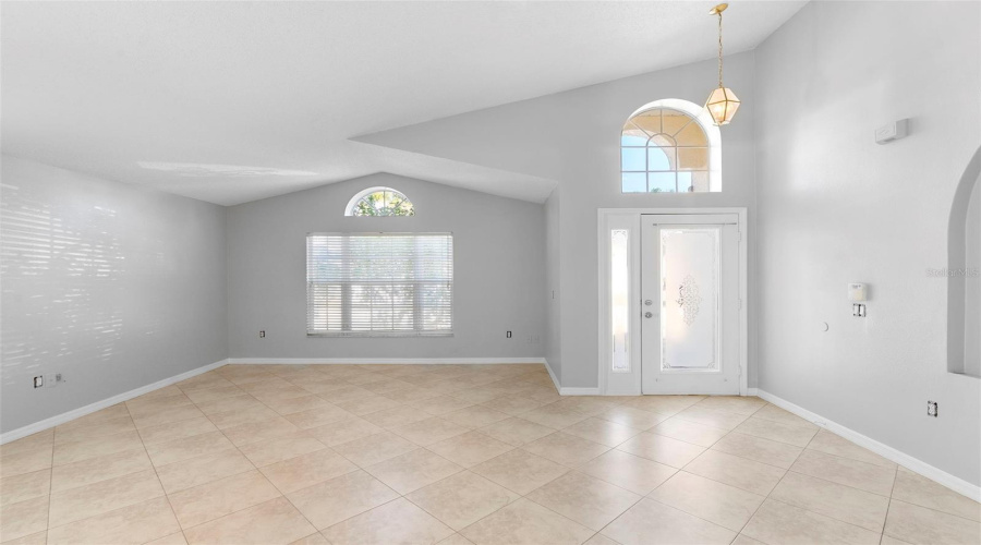 DAVENPORT, Florida 33896, 4 Bedrooms Bedrooms, ,2 BathroomsBathrooms,Residential,For Sale,SADDLE RIDGE,0,MFRO6356100