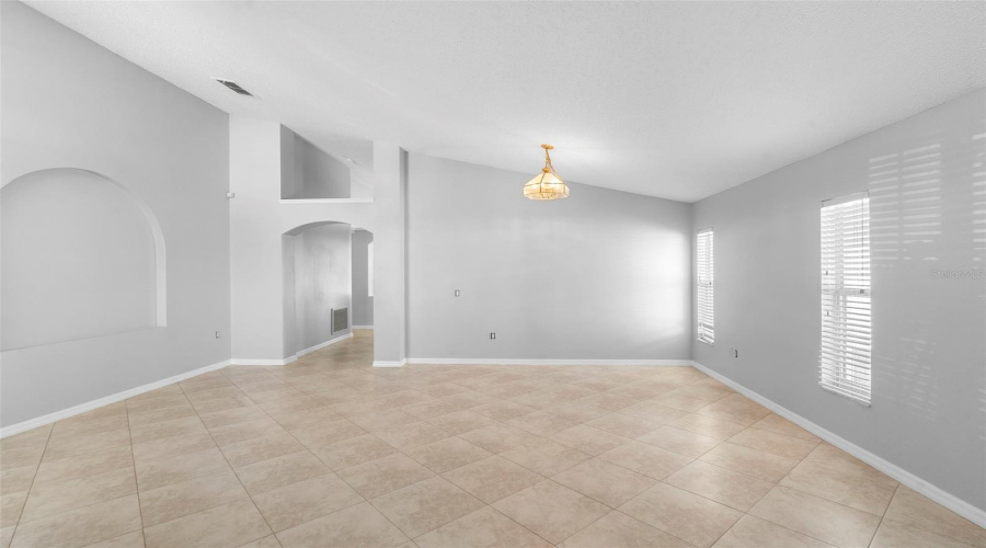 DAVENPORT, Florida 33896, 4 Bedrooms Bedrooms, ,2 BathroomsBathrooms,Residential,For Sale,SADDLE RIDGE,0,MFRO6356100