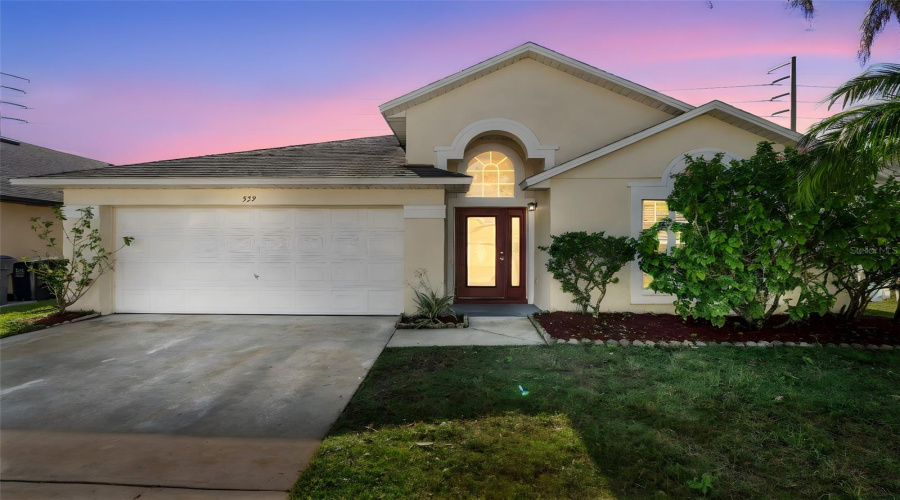 DAVENPORT, Florida 33896, 4 Bedrooms Bedrooms, ,2 BathroomsBathrooms,Residential,For Sale,SADDLE RIDGE,0,MFRO6356100