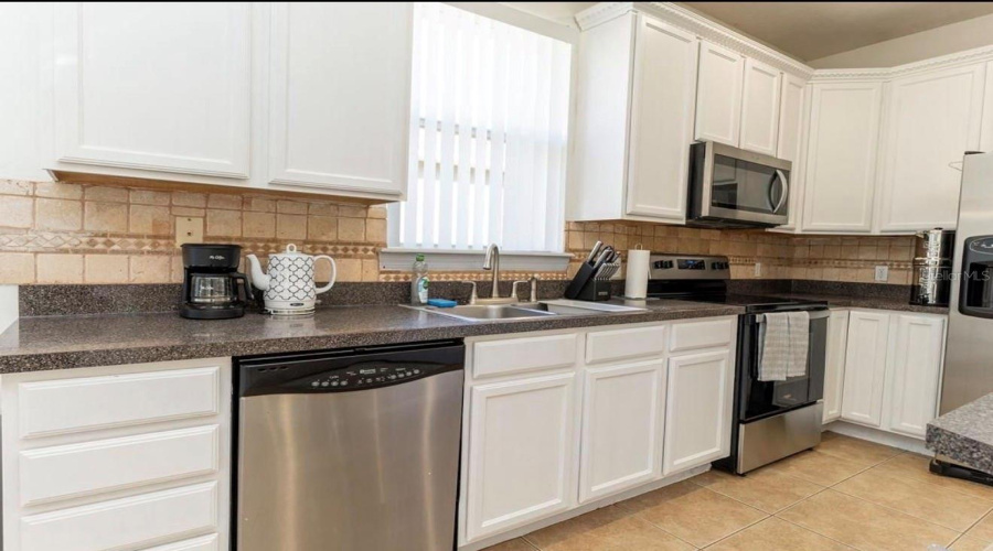 KISSIMMEE, Florida 34746, 4 Bedrooms Bedrooms, ,2 BathroomsBathrooms,Residential,For Sale,BUNKER VIEW,0,MFRO6362653