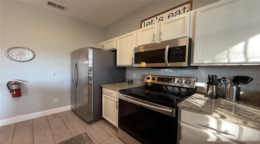 DAVENPORT, Florida 33897, 4 Bedrooms Bedrooms, ,3 BathroomsBathrooms,Residential,For Sale,LA MIRAGE,0,MFRO6362515