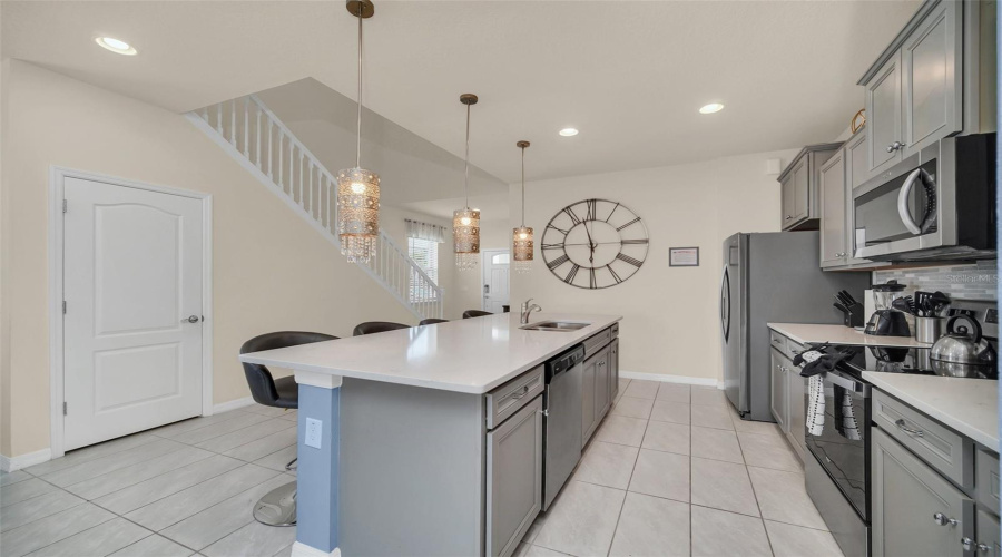 KISSIMMEE, Florida 34747, 7 Bedrooms Bedrooms, ,5 BathroomsBathrooms,Residential,For Sale,ZURICH,0,MFRO6326329