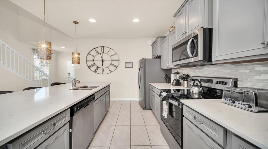 KISSIMMEE, Florida 34747, 7 Bedrooms Bedrooms, ,5 BathroomsBathrooms,Residential,For Sale,ZURICH,0,MFRO6326329