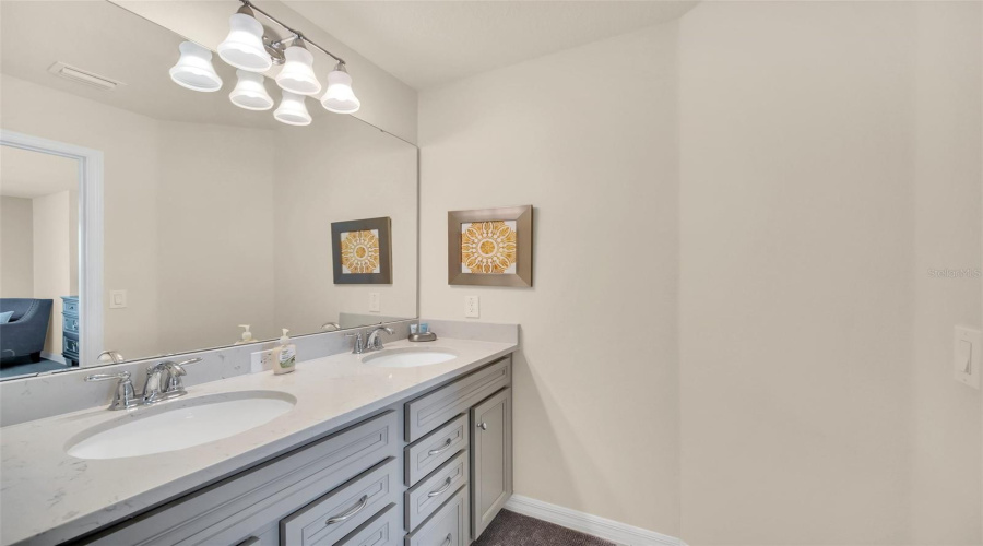 KISSIMMEE, Florida 34747, 7 Bedrooms Bedrooms, ,5 BathroomsBathrooms,Residential,For Sale,ZURICH,0,MFRO6326329