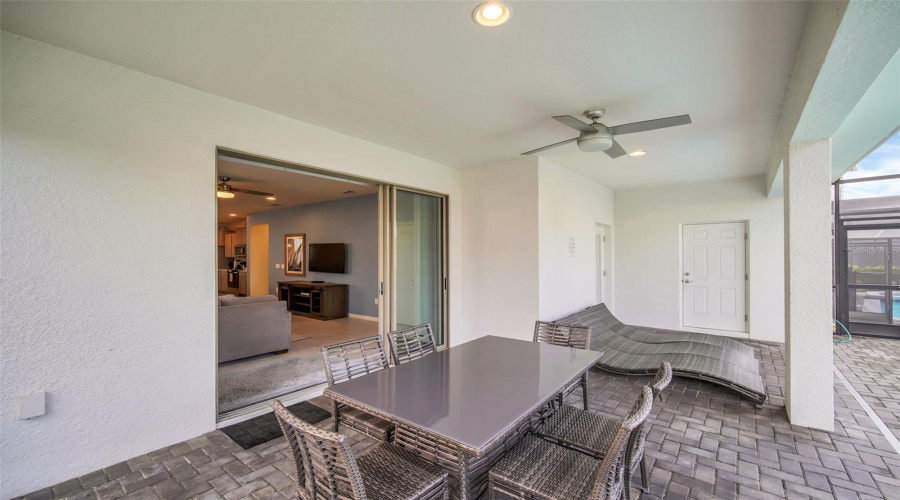 KISSIMMEE, Florida 34747, 7 Bedrooms Bedrooms, ,5 BathroomsBathrooms,Residential,For Sale,ZURICH,0,MFRO6326329