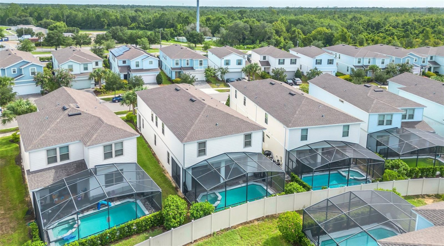 KISSIMMEE, Florida 34747, 7 Bedrooms Bedrooms, ,5 BathroomsBathrooms,Residential,For Sale,ZURICH,0,MFRO6326329