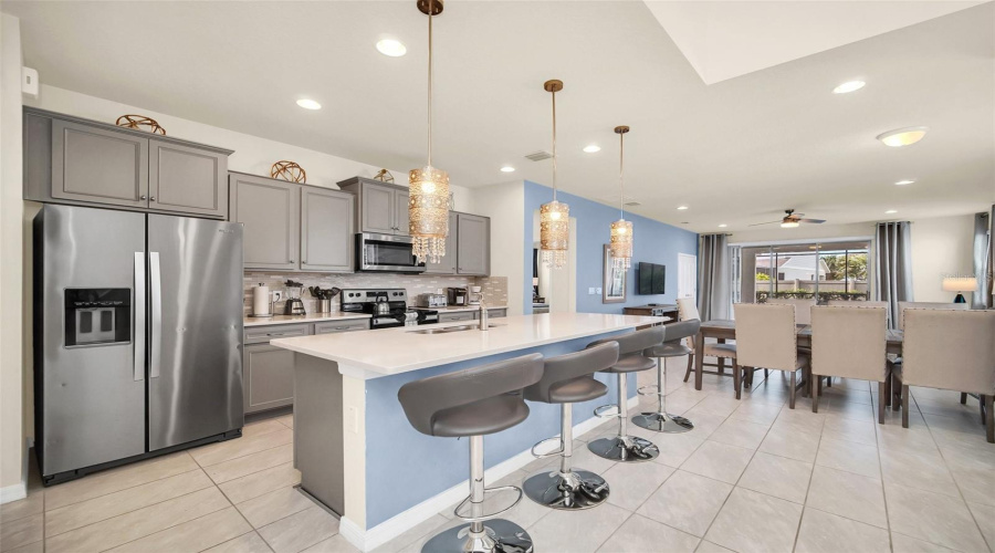 KISSIMMEE, Florida 34747, 7 Bedrooms Bedrooms, ,5 BathroomsBathrooms,Residential,For Sale,ZURICH,0,MFRO6326329