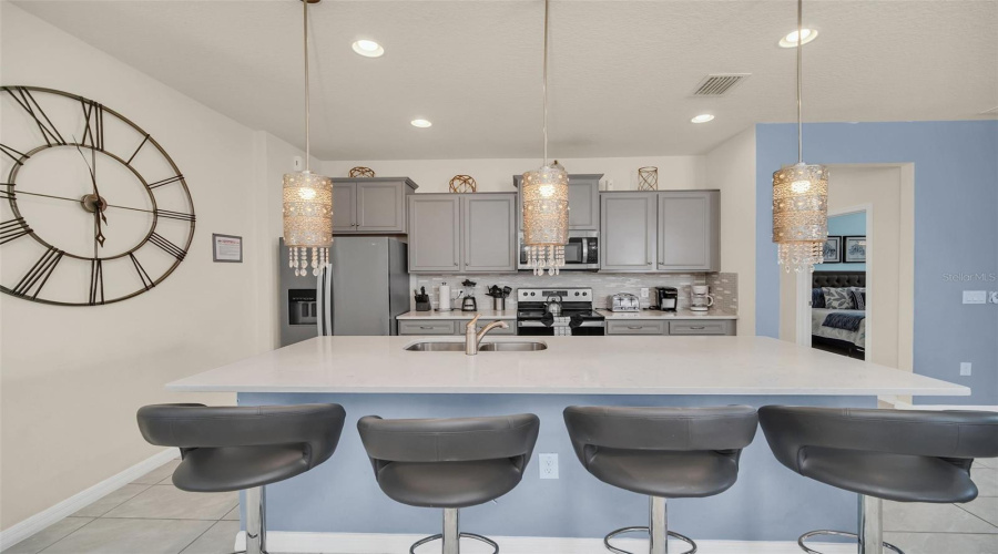 KISSIMMEE, Florida 34747, 7 Bedrooms Bedrooms, ,5 BathroomsBathrooms,Residential,For Sale,ZURICH,0,MFRO6326329