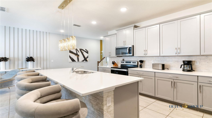 KISSIMMEE, Florida 34747, 5 Bedrooms Bedrooms, ,4 BathroomsBathrooms,Residential,For Sale,TROPICAL PALMS,0,MFRO6362006