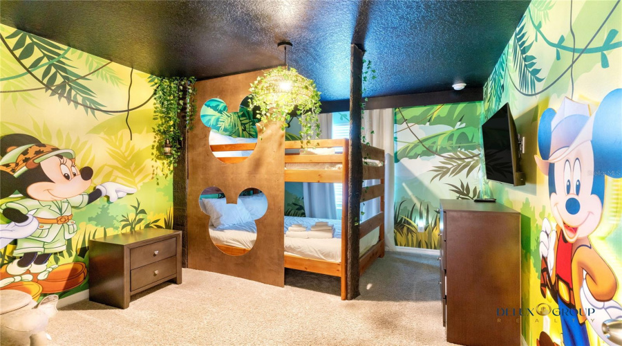 KISSIMMEE, Florida 34747, 5 Bedrooms Bedrooms, ,4 BathroomsBathrooms,Residential,For Sale,TROPICAL PALMS,0,MFRO6362006