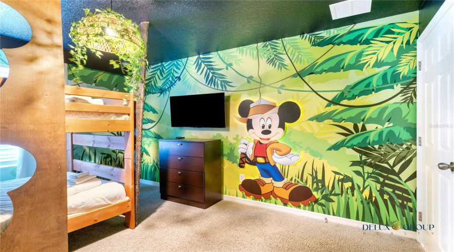 KISSIMMEE, Florida 34747, 5 Bedrooms Bedrooms, ,4 BathroomsBathrooms,Residential,For Sale,TROPICAL PALMS,0,MFRO6362006