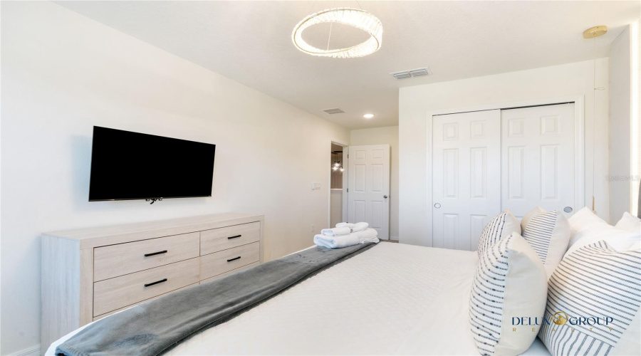 KISSIMMEE, Florida 34747, 5 Bedrooms Bedrooms, ,4 BathroomsBathrooms,Residential,For Sale,TROPICAL PALMS,0,MFRO6362006