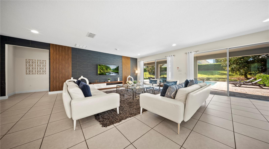 KISSIMMEE, Florida 34747, 9 Bedrooms Bedrooms, ,8 BathroomsBathrooms,Residential,For Sale,MARKER,0,MFRS5138157