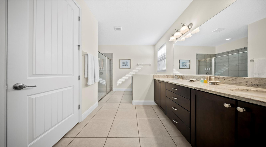 KISSIMMEE, Florida 34747, 9 Bedrooms Bedrooms, ,8 BathroomsBathrooms,Residential,For Sale,MARKER,0,MFRS5138157