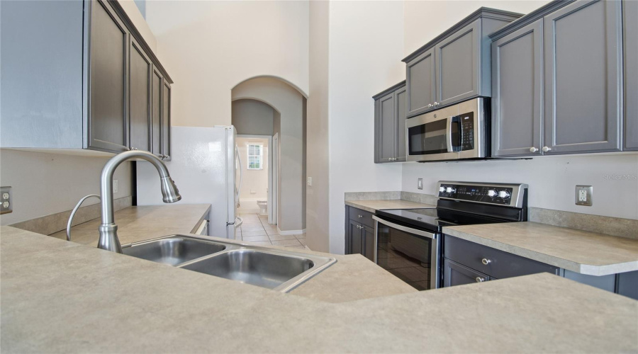 DAVENPORT, Florida 33897, 3 Bedrooms Bedrooms, ,2 BathroomsBathrooms,Residential,For Sale,BRUNELLO,0,MFRL4957362