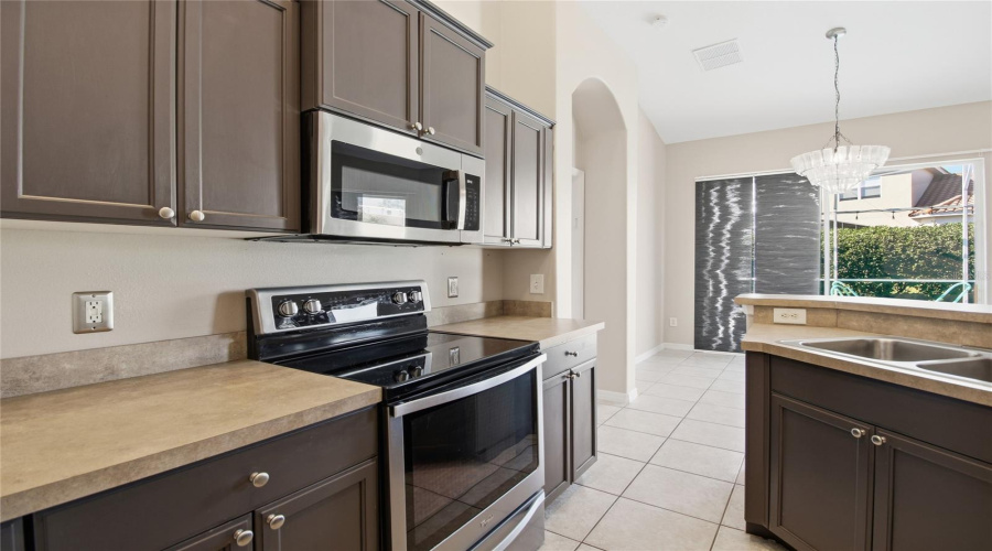 DAVENPORT, Florida 33897, 3 Bedrooms Bedrooms, ,2 BathroomsBathrooms,Residential,For Sale,BRUNELLO,0,MFRL4957362