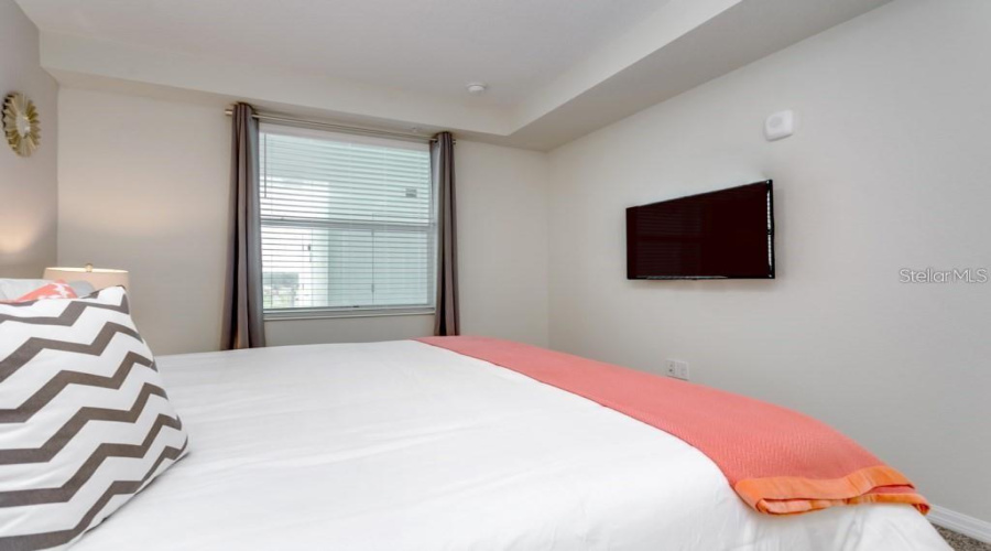 KISSIMMEE, Florida 34746, 2 Bedrooms Bedrooms, ,2 BathroomsBathrooms,Residential,For Sale,PARADOX,0,MFRS5138994