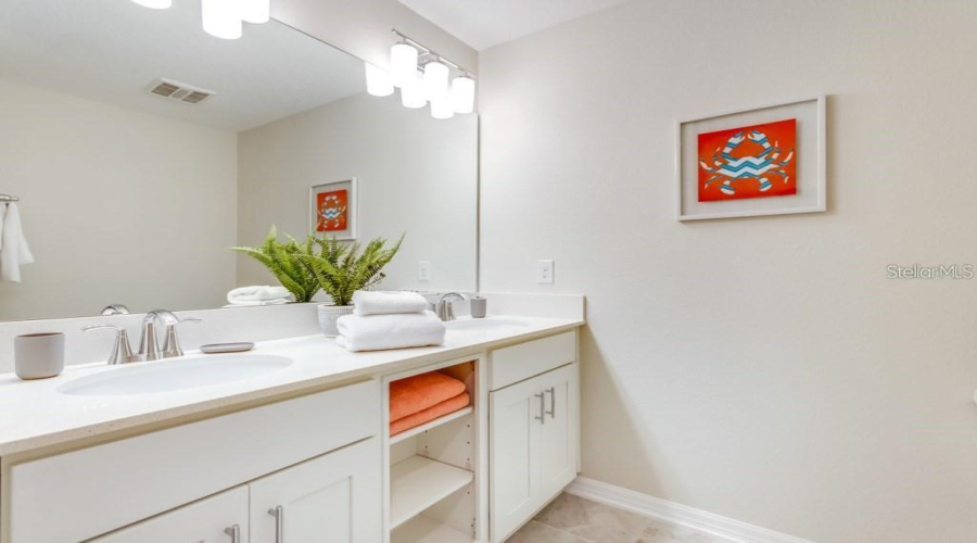 KISSIMMEE, Florida 34746, 2 Bedrooms Bedrooms, ,2 BathroomsBathrooms,Residential,For Sale,PARADOX,0,MFRS5138994