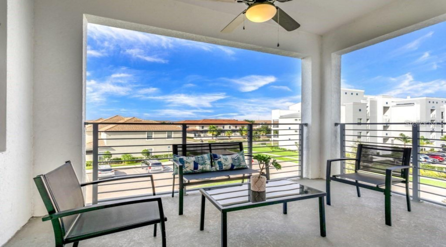 KISSIMMEE, Florida 34746, 2 Bedrooms Bedrooms, ,2 BathroomsBathrooms,Residential,For Sale,PARADOX,0,MFRS5138994