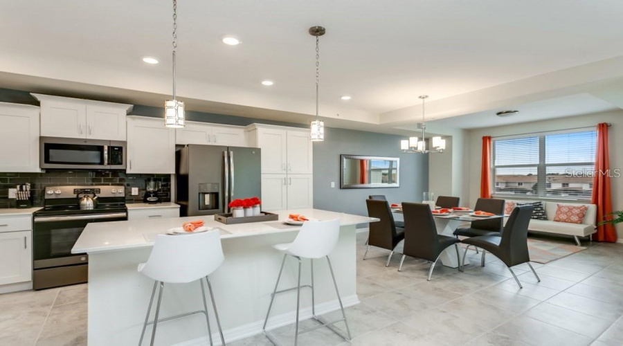 KISSIMMEE, Florida 34746, 2 Bedrooms Bedrooms, ,2 BathroomsBathrooms,Residential,For Sale,PARADOX,0,MFRS5138994