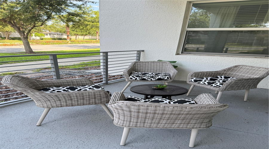 KISSIMMEE, Florida 34746, 2 Bedrooms Bedrooms, ,2 BathroomsBathrooms,Residential,For Sale,CLOCK TOWER,0,MFRO6358933