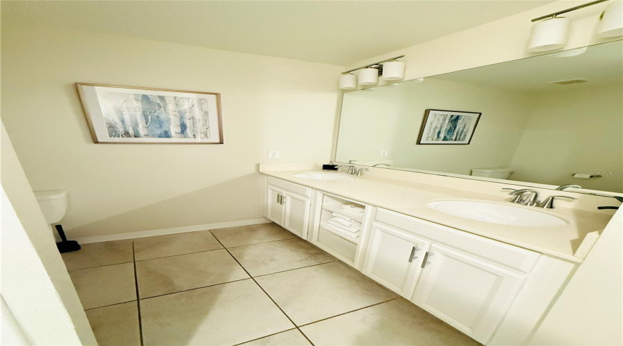 KISSIMMEE, Florida 34746, 2 Bedrooms Bedrooms, ,2 BathroomsBathrooms,Residential,For Sale,CLOCK TOWER,0,MFRO6358933