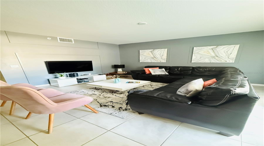 KISSIMMEE, Florida 34746, 2 Bedrooms Bedrooms, ,2 BathroomsBathrooms,Residential,For Sale,CLOCK TOWER,0,MFRO6358933