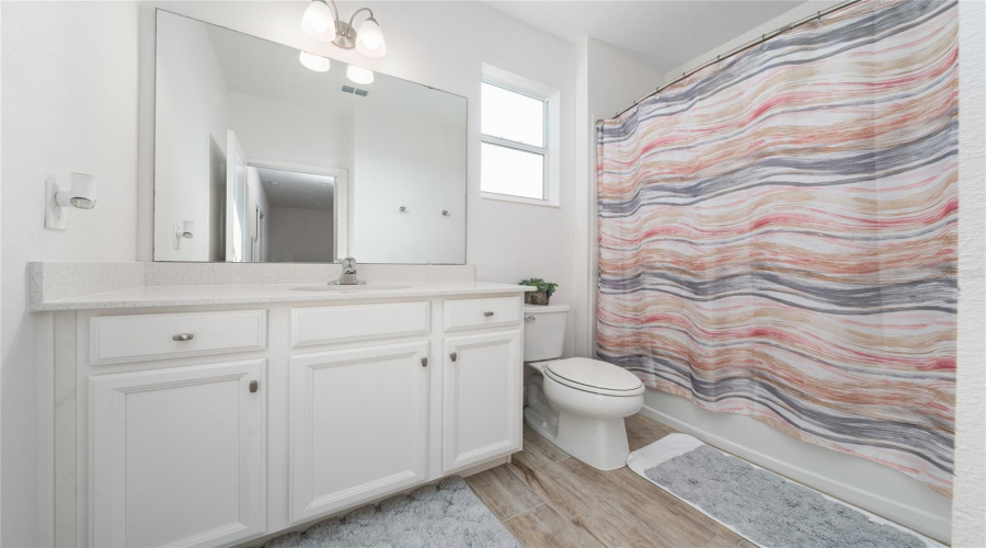 DAVENPORT, Florida 33837, 4 Bedrooms Bedrooms, ,3 BathroomsBathrooms,Residential,For Sale,YORKDALE,0,MFRS5138472