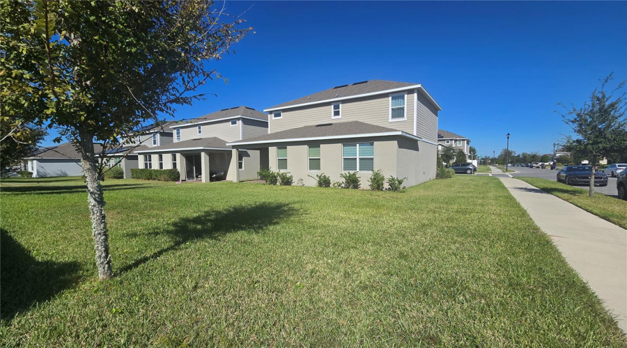 DAVENPORT, Florida 33837, 4 Bedrooms Bedrooms, ,3 BathroomsBathrooms,Residential,For Sale,YORKDALE,0,MFRS5138472