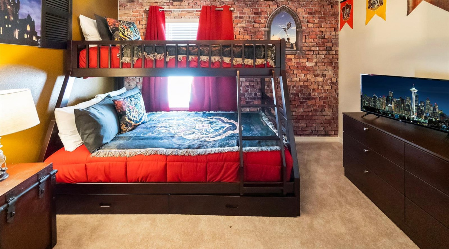 DAVENPORT, Florida 33897, 7 Bedrooms Bedrooms, ,5 BathroomsBathrooms,Residential,For Sale,LILAC,0,MFRO6362758