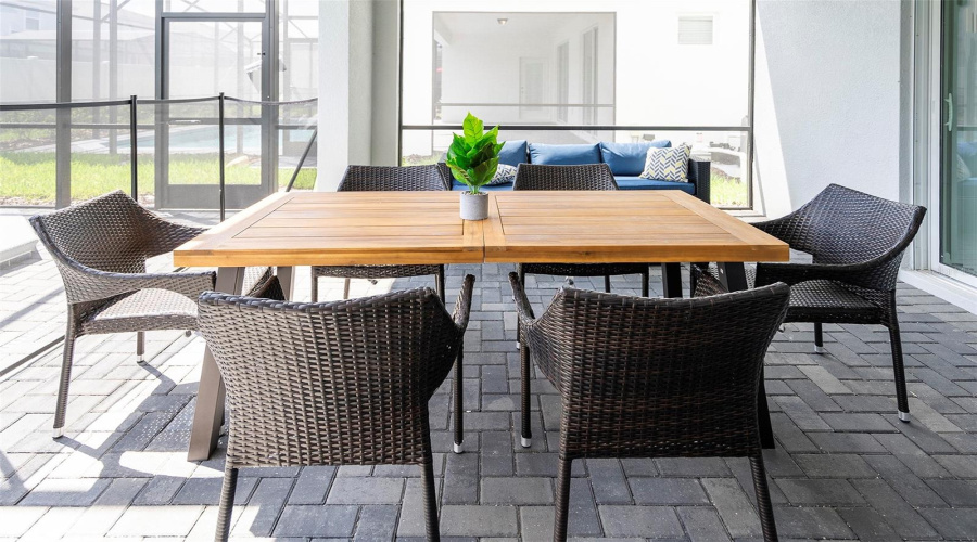 DAVENPORT, Florida 33897, 7 Bedrooms Bedrooms, ,5 BathroomsBathrooms,Residential,For Sale,LILAC,0,MFRO6362758