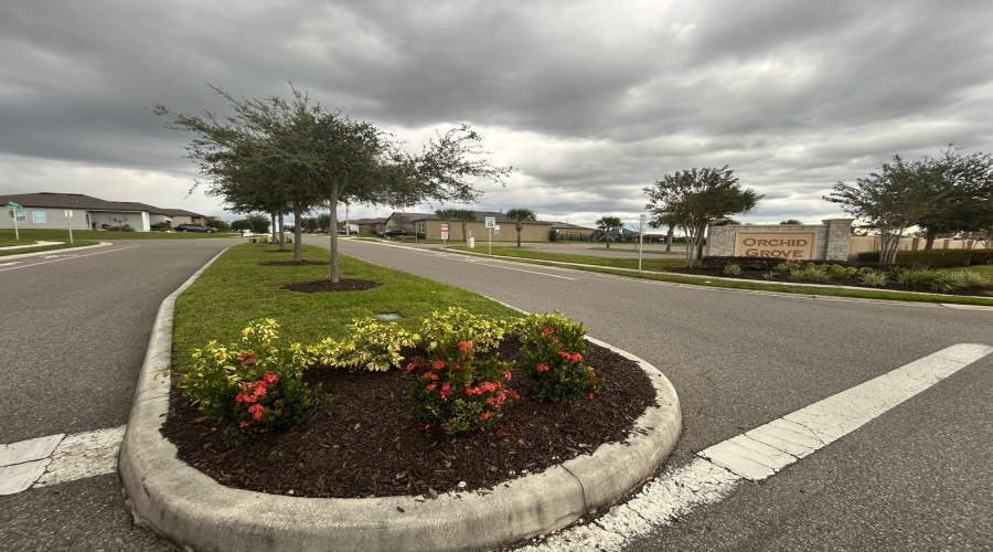 DAVENPORT, Florida 33837, 3 Bedrooms Bedrooms, ,2 BathroomsBathrooms,Residential,For Sale,ORCHID GROVE,0,MFRL4957510