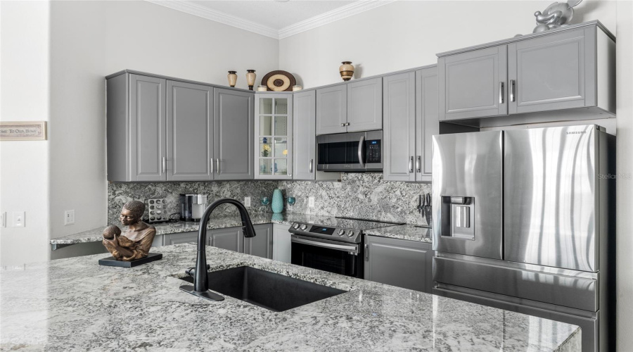 KISSIMMEE, Florida 34746, 4 Bedrooms Bedrooms, ,3 BathroomsBathrooms,Residential,For Sale,WINDWARD OAKS,0,MFRO6361300