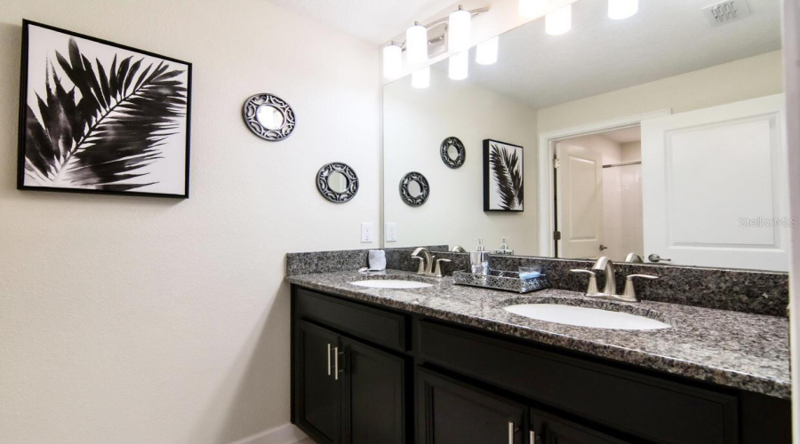 KISSIMMEE, Florida 34746, 4 Bedrooms Bedrooms, ,3 BathroomsBathrooms,Residential,For Sale,ROMEO,0,MFRS5124116