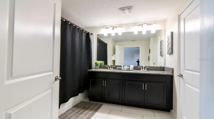 KISSIMMEE, Florida 34746, 4 Bedrooms Bedrooms, ,3 BathroomsBathrooms,Residential,For Sale,ROMEO,0,MFRS5124116