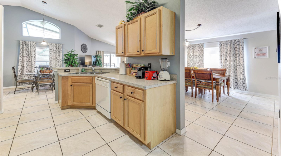 KISSIMMEE, Florida 34746, 4 Bedrooms Bedrooms, ,2 BathroomsBathrooms,Residential,For Sale,HIDEAWAY BEACH,0,MFRS5139158