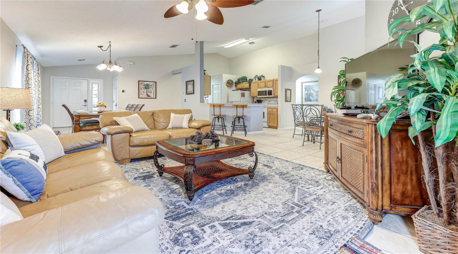 KISSIMMEE, Florida 34746, 4 Bedrooms Bedrooms, ,2 BathroomsBathrooms,Residential,For Sale,HIDEAWAY BEACH,0,MFRS5139158