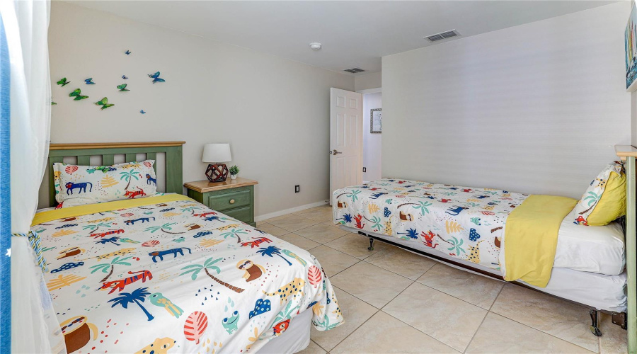 KISSIMMEE, Florida 34746, 4 Bedrooms Bedrooms, ,2 BathroomsBathrooms,Residential,For Sale,HIDEAWAY BEACH,0,MFRS5139158