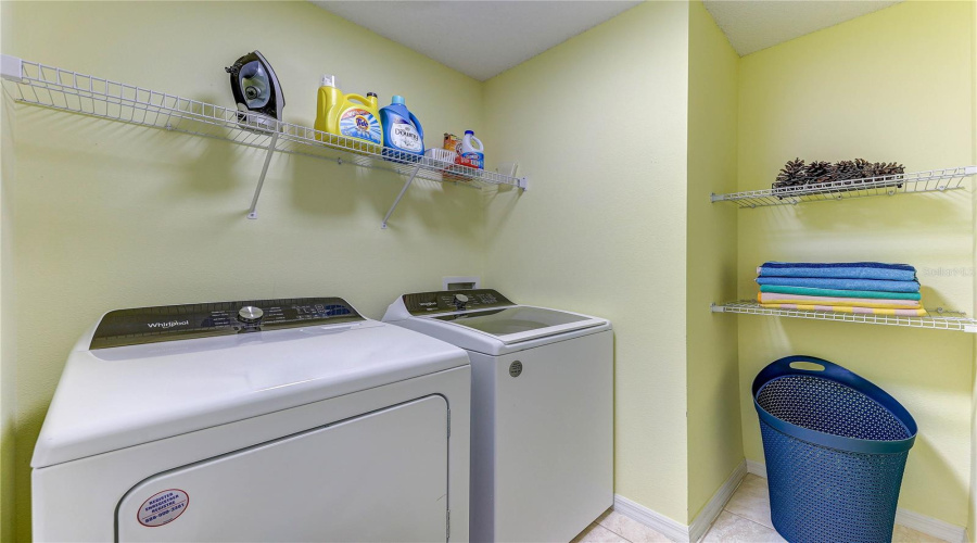 KISSIMMEE, Florida 34746, 4 Bedrooms Bedrooms, ,2 BathroomsBathrooms,Residential,For Sale,HIDEAWAY BEACH,0,MFRS5139158