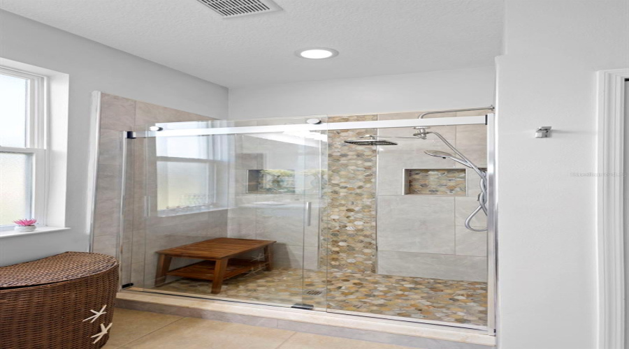 DAVENPORT, Florida 33837, 4 Bedrooms Bedrooms, ,2 BathroomsBathrooms,Residential,For Sale,BRIDGEFORD CROSSING,0,MFRS5139136